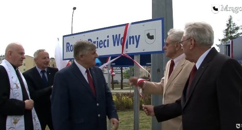 Imię Ronda Dzieci Wojny nadano w 2016 roku. Fot. materiały archiwalne Urzędu Miejskiego