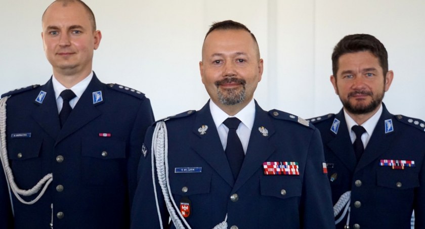 Nadkom. Andrzej Andraczek w towarzystwie nadinsp. Tomasza Klimka i insp. Andrzeja Parniewicza. Fot. policja