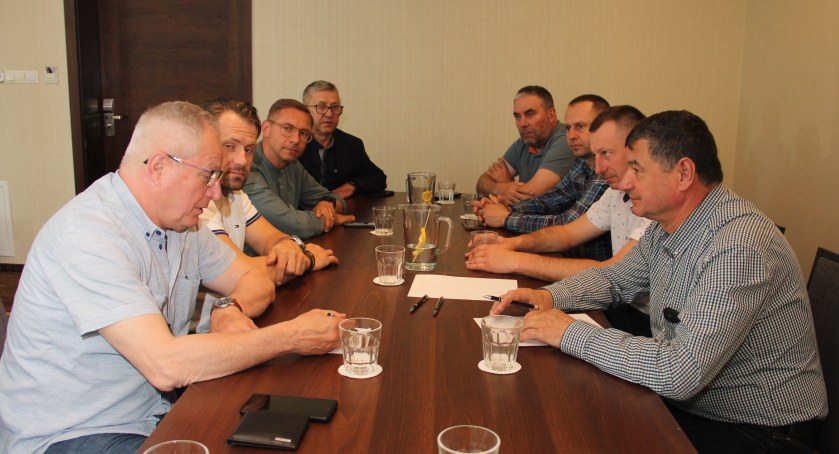 Rafał Banasiak, prezes stowarzyszenia Klaster Agroport (trzeci od lewej) wziął udział w konferencji. Fot. P. Łuczak, Agrokonsument.pl