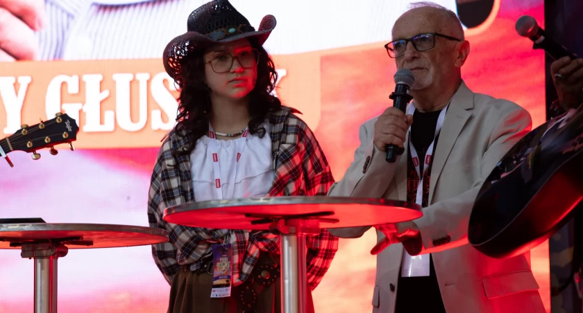 Lena Kowalkowska chwilę przed debiutem podczas tegorocznego Pikniku Country. Foto - percepcja
