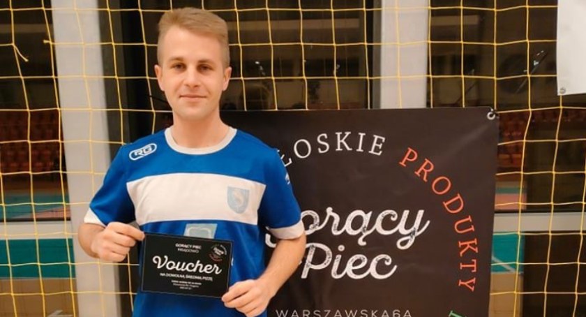 Piłkarz lidera Paweł Turczyn został wybrany graczem 14. kolejki rozgrywek. Fot. organizator