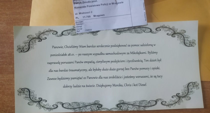 Podziękowania dla policjantów z Mikołajek. Fot. KPP w Mrągowie