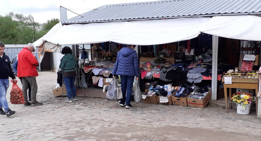 Targowisko jest ważnym miejscem dla mieszkańców Mrągowa. Fot. Patrycja Martuś