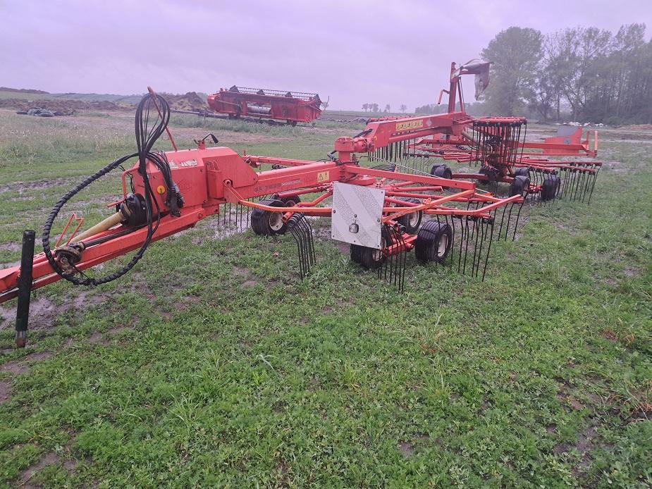 zgrabiarka KUHN 7822 grabi 7.5m do boku lub na...