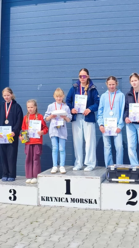Żeglarki z Mikołajek zdominowały mistrzostwa! Całe podium dla zawodniczek MKŻ