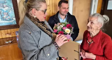 90 lat życia pełnego wspomnień – piękny jubileusz pani Alfredy