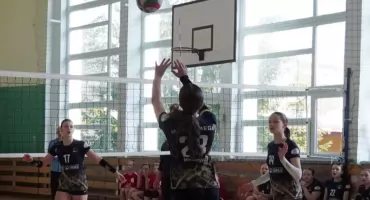 Siatkarskie emocje w Mrągowie! Uczennice SP4 w półfinale wojewódzkim!