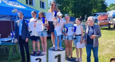 Młodzi żeglarze z Mikołajek z sukcesami na jeziorze Wigry