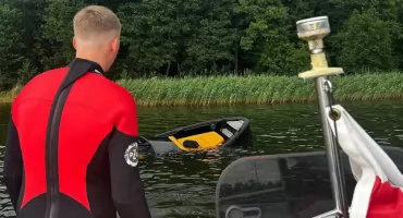 Groźna wywrotka na jeziorze Bełdany. 10 osób w wodzie!