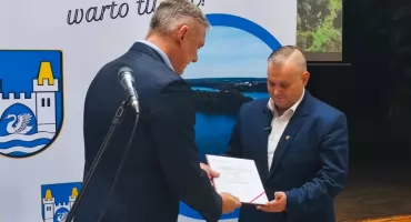 Budowa hali sportowej przy CKZiU w Mrągowie coraz bliżej
