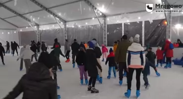 Mrągowskie lodowisko wraca! Otwarcie już w sobotę – pierwszy dzień za złotówkę!