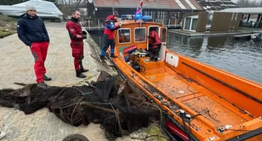 Podwodna Ekologia na Szlaku Wielkich Jezior Mazurskich. Nurkowie oczyszczali Jezioro Mikołajskie