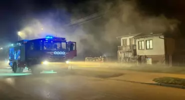 Pożar w Mikołajkach w wigilijny wieczór. Rodzina straciła dach nad głową