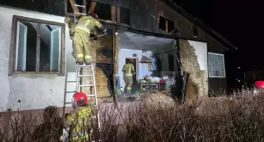 Samotna mama z trójką dzieci potrzebuje pomocy po pożarze w wigilijny wieczór