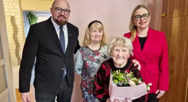 90 lat i wciąż z uśmiechem! Piękna historia życia i niezwykła pogoda ducha jubilatki z Mrągowa