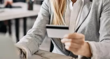 Uwaga na telefonicznych „bankowców”. Mieszkanka Mrągowa straciła 50 tysięcy