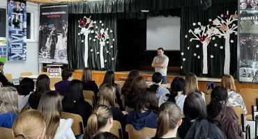 Młodzież „koduje” historię Mrągowa. Ruszył projekt Mrągowo 80.0