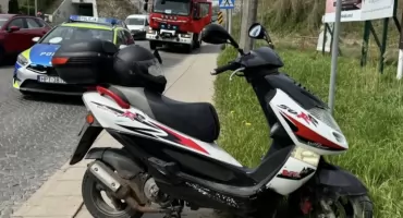 Mikołajki: Policjanci wyjaśniają okoliczności wypadku. Ranny motorowerzysta trafił do szpitala