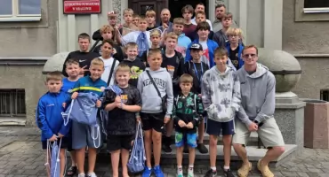 Młodzi piłkarze z Litwy z wizytą w Mrągowie. Mają obóz sportowy na Mazurach