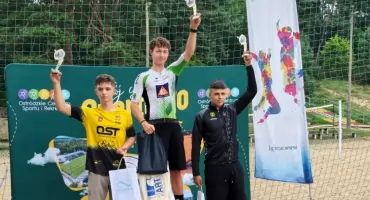 Młodzi kolarze z Mrągowa błyszczeli w Ostródzie. Nie zabrakło zwycięstw i miejsc na podium