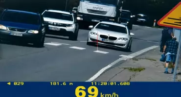 Niebezpieczny manewr w Baranowie. Kierowca BMW z dwoma mandatami