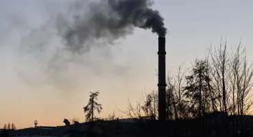 Wraca sprawa zakładu przy Kolejowej. Marszałek wszczął kolejne postępowanie