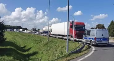 Zderzenie dwóch ciężarówek na DK59 w Mrągowie. Są utrudnienia