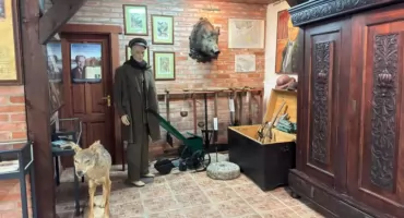 Chcesz odwiedzić Izbę Pamięci Ernsta Wiecherta? Wizytę trzeba zaplanować wcześniej
