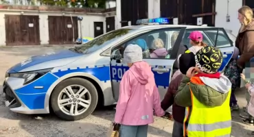 Przedszkolaki z wizytą u mrągowskich policjantów